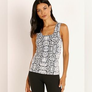 Varley Women’s sz S Aletta Tank Ivory Cobra Yoga Activewear Top w/ Shelf Bra